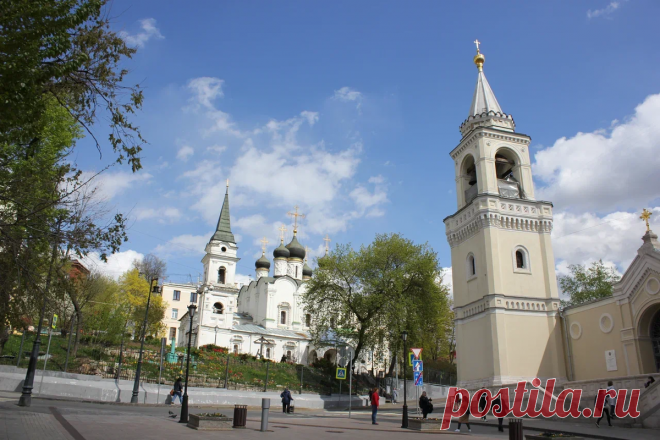 Красивая церковь на Ивановской горке и её 