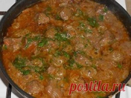 Соус из печени с яблоками | Краше Всех Если вы не знаете, как вкусно приготовить печень, обратите свое внимание на предлагаемый рецепт. Его приготовление не займет у вас много времени, а печень получится сочной, мягкой и очень вкусной. Продукты: 500 г куриной печени, 3 яблока (кисло-сладких или кислых), 2 луковицы, 3 ст. ложки сливок, растительное масло, соль. Приготовление соуса из печени Лук нарезать полукольцами, печень - небольшими кусочками. Яблоки почистить, удалить ...