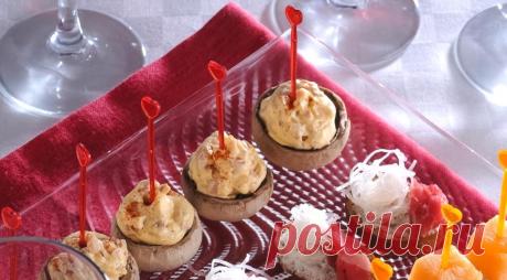 Фаршированные шляпки шампиньонов. Пошаговый рецепт с фото на Gastronom.ru
