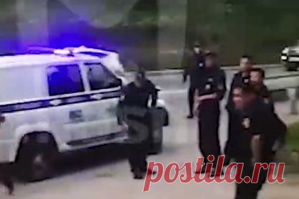 Поджегший себя при задержании россиянин попал на видео