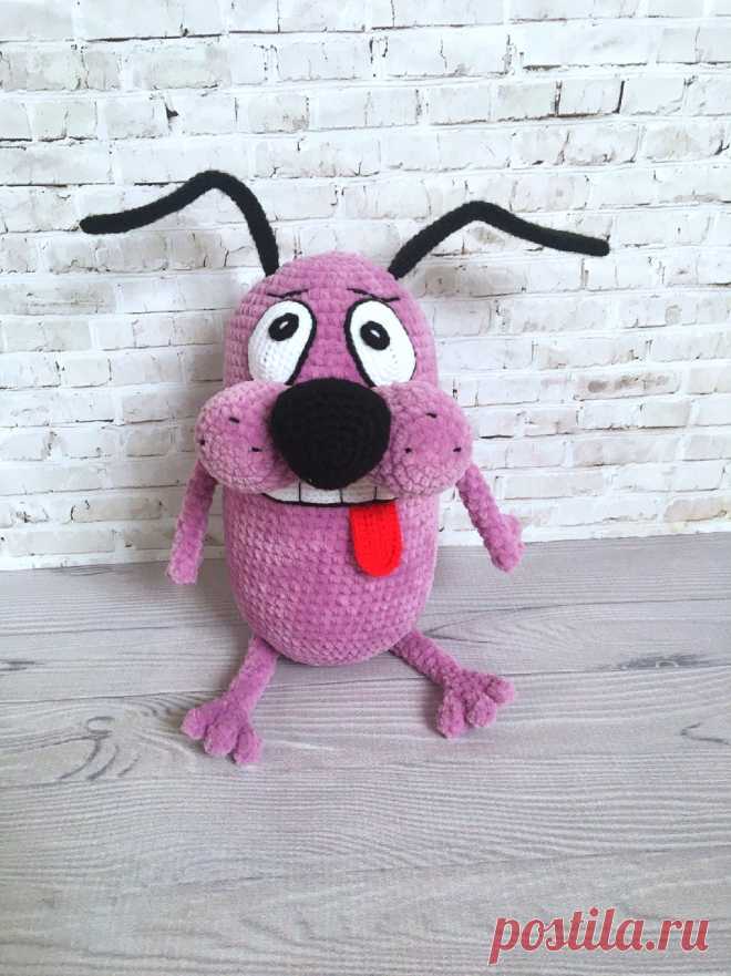 PDF Кураж трусливый пёс крючком. FREE crochet pattern; Аmigurumi animal patterns. Амигуруми схемы и описания на русском. Вязаные игрушки и поделки своими руками #amimore - собака из плюшевой пряжи, пёс, плюшевая собачка, щенок, пёсик.