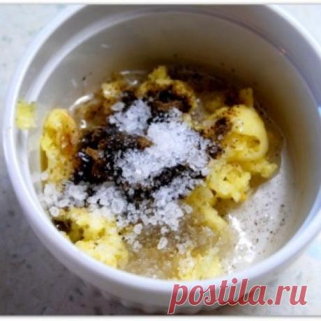 Запечённая свиная шея с чесноком и травами