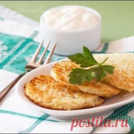 Вкусные и полезные оладьи из капусты - понравятся и взрослым, и детям!

    - 250 г капусты (белокочанной);
    - 1 яйцо;
    - 2 ст.лож. манки;
    - 1 ст.лож. муки;
    - соль.