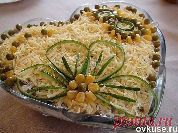 Салатик с курицей грибами и сыром - Простые рецепты Овкусе.ру