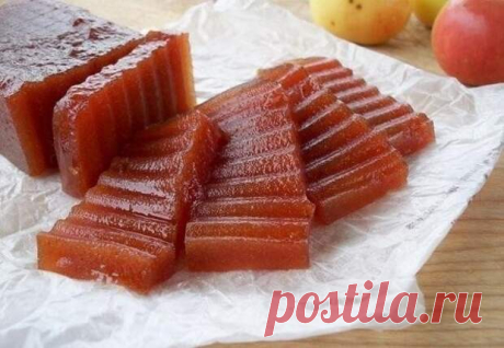 Рецепт для деток «Яблочный мармелад» - Вкусно с Любовью - медиаплатформа МирТесен Также, это отличный рецепт для сладкоежек на диете: от этого лакомства не полнеют Ингредиенты: 5 крупных яблок 100 г сахара (если яблоки сладкие,то по вкусу) 2 ст. л. крахмала 100 мл. воды 20 г желатина Приготовление: 1.Желатин залить водой и дать набухнуть ему. 2.Крахмал развести в небольшом