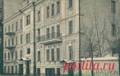 Псков, Россия - Дом на улице Ленина, где в 1900 г. жил В. И. Ленин - г2965 | GRADY.ru