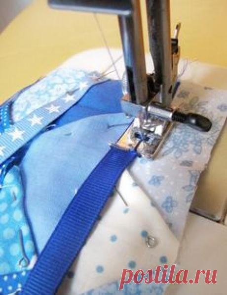 Способ сшивания лоскутков № 2 . | Журнал Ярмарки Мастеров | Лоскутное шитьё, Шитье, Пэчворк 18.08.2018 - Способ сшивания лоскутков № 2 . – бесплатный мастер-класс по теме: Лоскутное шитье: пэчворк ✓Своими руками ✓Пошагово ✓С фото