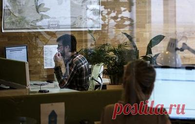 В России удвоили скорость работы нейросетей, улучшающих качество снимков. Новая архитектура нейронной сети LAPUSKA для сверхвысокого разрешения изображений сочетает лучшие свойства существующих моделей SRGAN и LapSRN и устраняет их недостатки, сообщили в НИТУ МИСИС