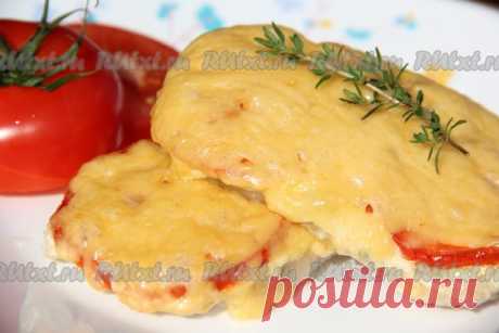 Свинина, запеченная с помидорами и сыром от nichka

Свинина, запеченная с помидорами и сыром, получается очень сочной и пикантной. Такое блюдо можно смело приготовить для праздничного стола или на воскресный обед. В роли гарнира можно подать овощи, приготовленные на гриле. Я уверена, вам понравится это блюдо. 
Для приготовления свинины, запеченной с помидорами и сыром, нам потребуется: 
мякоть свинины (у меня 6 кусочков); 
соль, специи - по вкусу; 
чеснок - 2-3 зубчика; 
м...