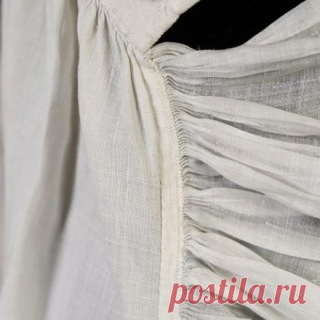 Man’s linen shirt, late 18th century – INSIDE OUT