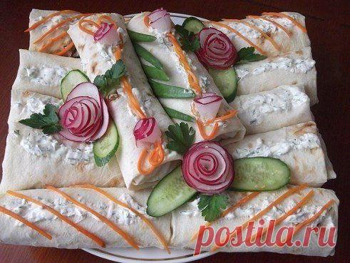 По-домашнему вкусная шаурма (попробуйте, мне очень понравилась), рецепт на нашем сайте:
http://x.vk.com/away.php?to=http://tvoya-eda.ru/shaurma-po-domashnemu/
Приятного аппетита!