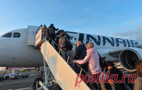 Авиакомпания Finnair объяснила отказ перевозить пассажиров с российскими паспортами. Пресс-секретарь компании Сиву Аалтонен сообщила, что Finnair при перевозке граждан РФ следует указаниям погранслужбы