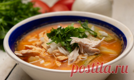Легкий суп из кабачков и курицы: рецепт от Шефмаркет