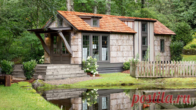 12 уютных дач площадью от 40 до 80 м²: каркасные, сборные, бетонные, блочные В деревню, к тетке, в глушь, в Саратов… Вырваться за пределы города, на свежий воздух мечтают многие. Однако не у всех есть дача. Для тех, кто пока не успел обзавестись загородным жилищем, предлагаем вдохновиться нашей подборкой небольших дачных построек