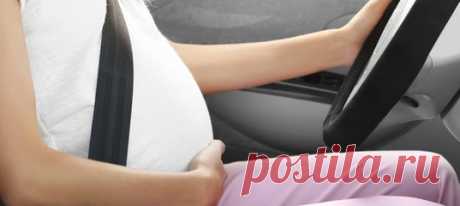 Чтобы не попасть в больницу: эксперт пояснил, как безопасно проезжать «лежачий полицейский» во время беременности. Рекомендации основаны на данных проведенных краш-тестов.
