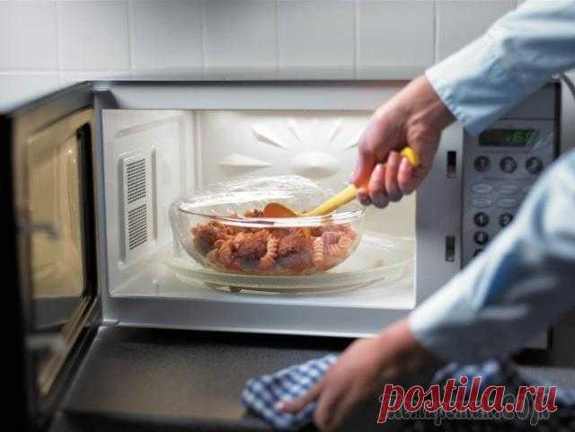 Не только для еды: 8 гениальных способов использования микроволновой печи