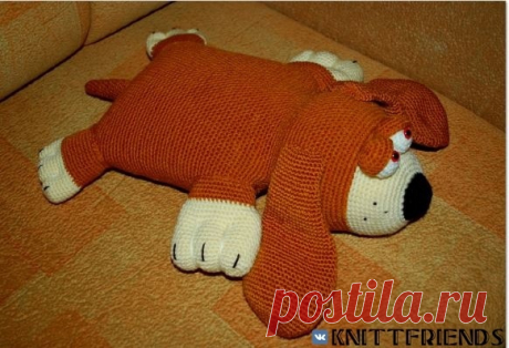 Интерьерная подушка

#собака_крючком@knit_toyss, #интерьер@knit_toyss

Автор: Наталья Балуева

Источник: https://bogsural.ru/sovety/pesik-kryuchkom-shema-i-op..
