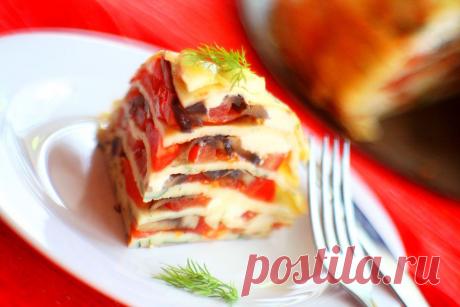 Рецепт блинного пирога с сыром, грибами и помидорами