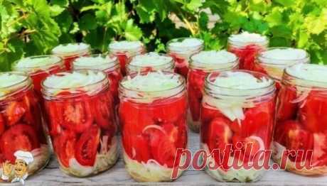 Помидоры по-фински с луком на зиму
 
Яркая и очень вкусная заготовка на зиму, помидоры-фински на вкус, как свежие! Отличный выход, хорошо хранятся и готовятся легко.Вместо крепкого рассола маринуем с репчатым луком, он дает больше вкуса.Рекомендую попробовать заготовить пару баночек!

Такие маринованные помидоры послужат прекрасным дополнением к мясным блюдам, к шашлыкам и многому другому. Очень гармоничны помидоры с отварным и жареным картофелем. По сути закуска представл...