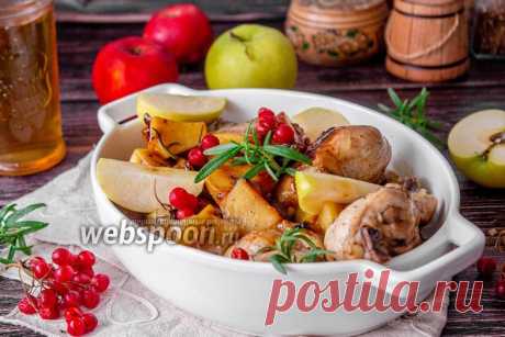 Курица с картофелем в яблочном соке  Курица с картошкой и яблоками 
Сегодня готовим немного необычное блюдо, а именно: тушёную курицу с картофелем и яблоками в яблочном соке.