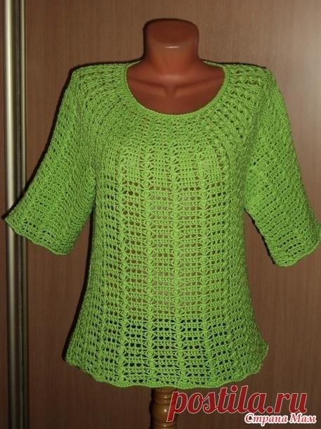 >салатовая кофточка