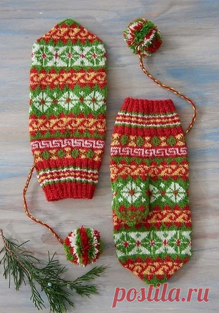 Красочные варежки спицами