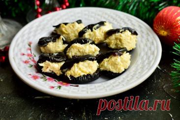 Мидии из чернослива на праздничный стол В канун новогодних праздников всегда хочется приготовить что-то оригинальное и необычное, чтобы удивить и вызвать настоящий фурор у всех пригашенных гостей.&nbsp;Так как закуски – это первостепенные блюда на праздниках, именно на одном рецепте стоит остановиться подробнее. Эта закуска...