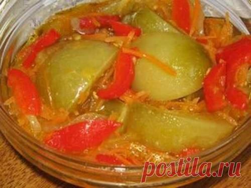Закуска из зеленых помидоров - Эфария Закуска из зеленых помидоров на зиму – это отличный вариант использования недозревших плодов, которым нужно найти применение. 3 кг зеленых помидоров по 1 кг моркови и лука 400 мл растительного масла 300 г сахара 150 г уксуса столового 100 г соли 5-6 листов лавровых 1 ч.л. черного перца Как приготовить на зиму закуску из зеленых