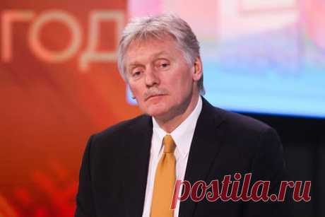 В Кремле высказались о призыве Папы Римского к переговорам по Украине. Официальный представитель Кремля Дмитрий Песков заявил, что Папа Римский Франциск высказался за переговоры, говоря о «белом флаге» Украины. По словам Пескова, хотя заявление понтифика и имело более широкий контекст, мысль, которую он хотел донести, можно понять. Но он отметил, что Киев жестко отрицает эту возможность.