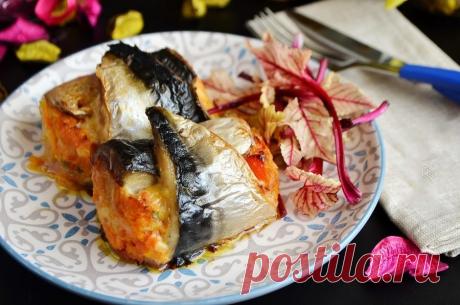 Как приготовить рулетики из скумбрии с сыром и овощами - рецепт, ингредиенты и фотографии