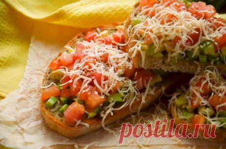 Брускетта с авокадо, помидором и сыром: рецепт с фото