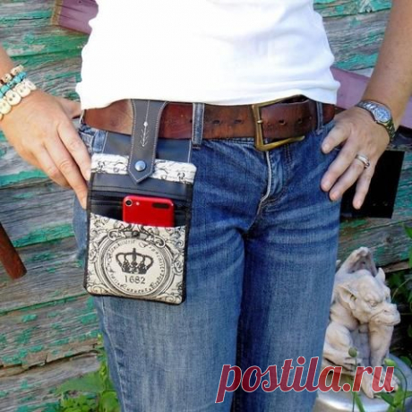 One pattern, endless possibilities! *** this pattern has been updated to include a 5x7 sideways version and a 6x10 version to hold those big phones*** This stylish hip pouch has two front pockets (one…