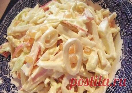 МАРТОВСКИЙ - САЛАТ С КАЛЬМАРОМ !!! **Простые 3 рецепта. *Состав: кальмары 500г, лим/сок, вар/яйца, огурец, конс/ананас и кукуруза, лук, майонез. *Экспериментируй!