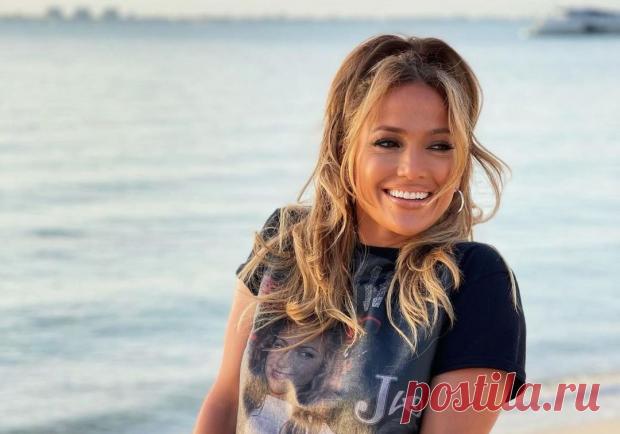 Дженнифер Лопес отписалась от бывшего жениха и удалила совместные фото в соцсети