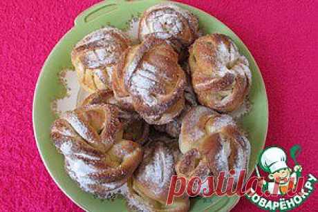 Булочки &quot;Цветы с секретом&quot; - кулинарный рецепт