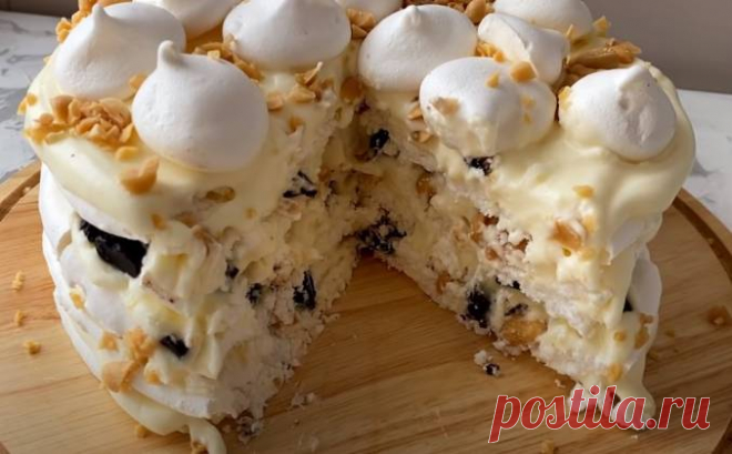 Торт Графские Развалины с безе, черносливом и орехами