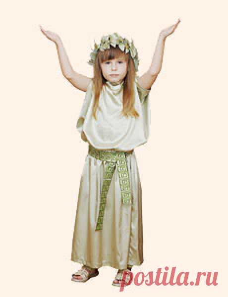 Известные исторические персонажи частые гости на маскарадах. Это стихотворение-визитка поможет девочкам представить и защитить карнавальный костюм знаменитой троянской пророчицы Кассандры.