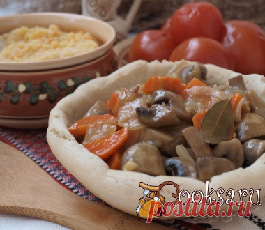 Гуляш из шампиньонов с луком и морковью фото рецепт приготовления