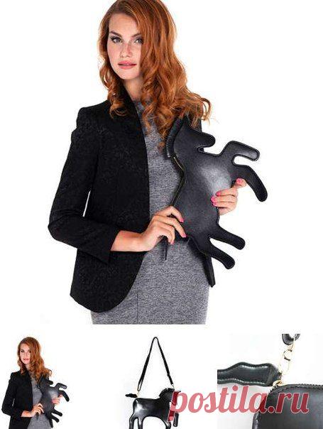 Воспоминания о беззаботном детстве подарит вам эта стильная и оригинальная сумка-клатч «Единорог». С ней ваш образ обретет обаятельную непосредственность и очарование."Fabylonia" на od68.ru