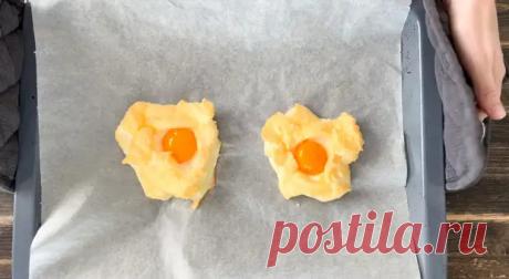 Беру два яйца и делаю "яичницу в облаке": муж сказал, что это лучший завтрак из яиц, что он пробовал - Будет вкусно - Социальная сеть "МТ.RU"