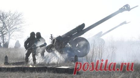 «ВС РФ расширяют зоны контроля»: в Генштабе назвали отражение контрнаступления ВСУ основной задачей года. В 2023 году основной задачей ВС РФ было отражение контрнаступления группировки ВСУ, костяк которой составляли подготовленные на Западе бригады. Об этом заявил глава Генштаба ВС РФ Валерий Герасимов в ходе брифинга для иностранных военных атташе. Он подчеркнул, что ВСУ в результате начавшегося 4 июня наступления понесли колоссальные потери, при этом так и не сумев преодолеть даже…