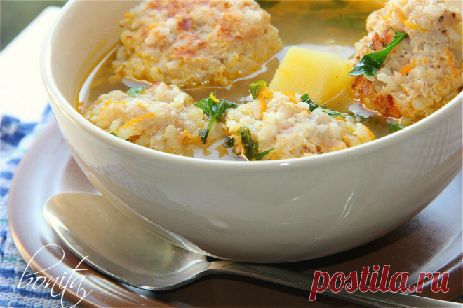 Картофельный суп с мясными ежиками.