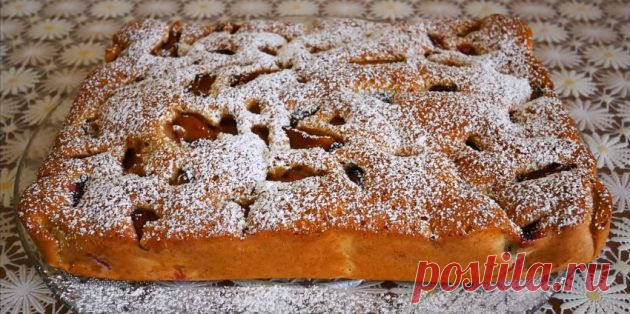 10 простых пирогов со сливами для любителей лёгкой кислинки - Лайфхакер