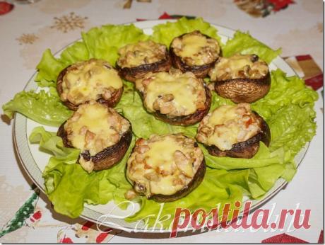 Шампиньоны фаршированные ветчиной и сыром - lakomka.club