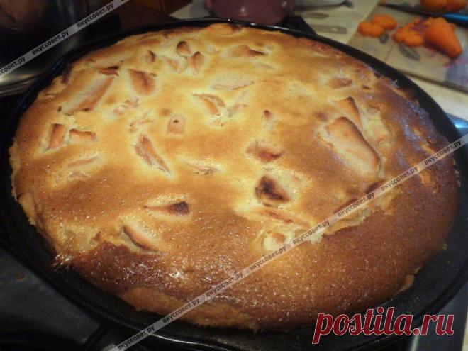 Нежный яблочный пирог со сметанным соусом пошаговый рецепт с фото