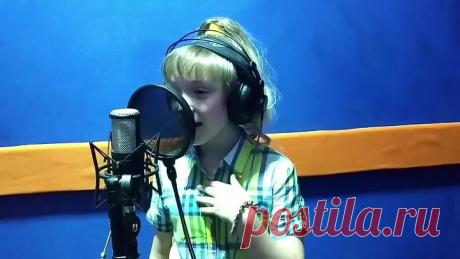 Не могу наслушаться 😍 Боже, как она поёт красиво ❤ Голосок льётся словно чистый горный ручеёк 👏👏👏