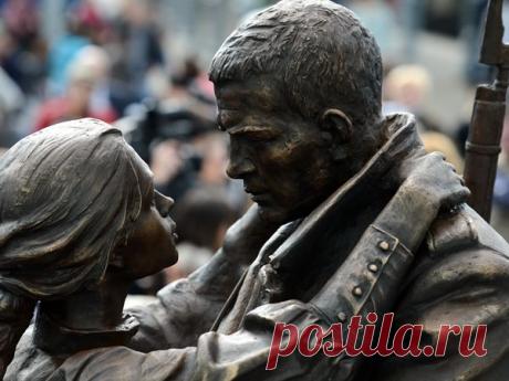 Марш «Прощание славянки». Этой музыке уже больше 100 лет.