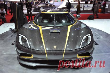 2015-koenigsegg-agera-s-hundra-001.jpg