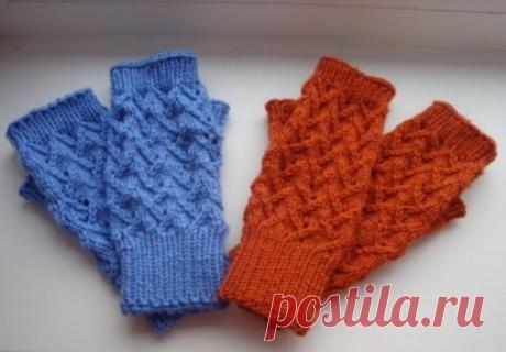 Митенки спицами