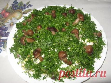 Салат Лесная Поляна с куриным филе и грецкими орехами рецепт с фото пошагово - 1000.menu